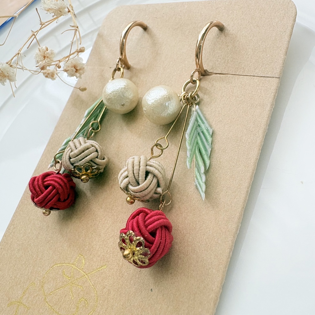 まんまるお花の耳飾り