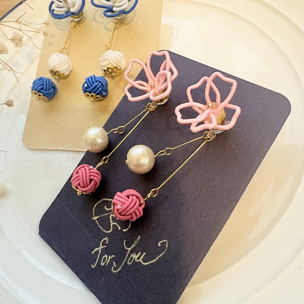ゆらゆら桜のピアス