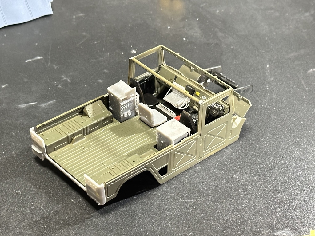 1/35中距離多目的誘導弾(展開&走行状態)ファインモールド高機動車用改造キット