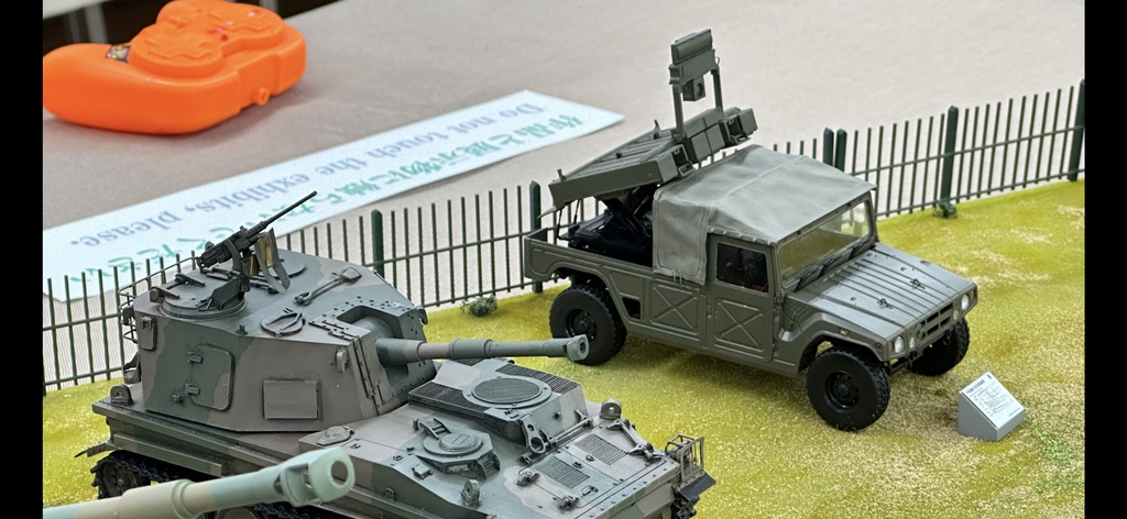 1/35中距離多目的誘導弾(展開&走行状態)ファインモールド高機動車用改造キット