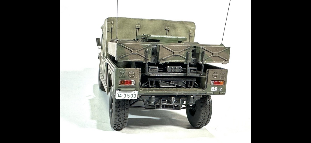 1/35中距離多目的誘導弾(展開&走行状態)ファインモールド高機動車用改造キット