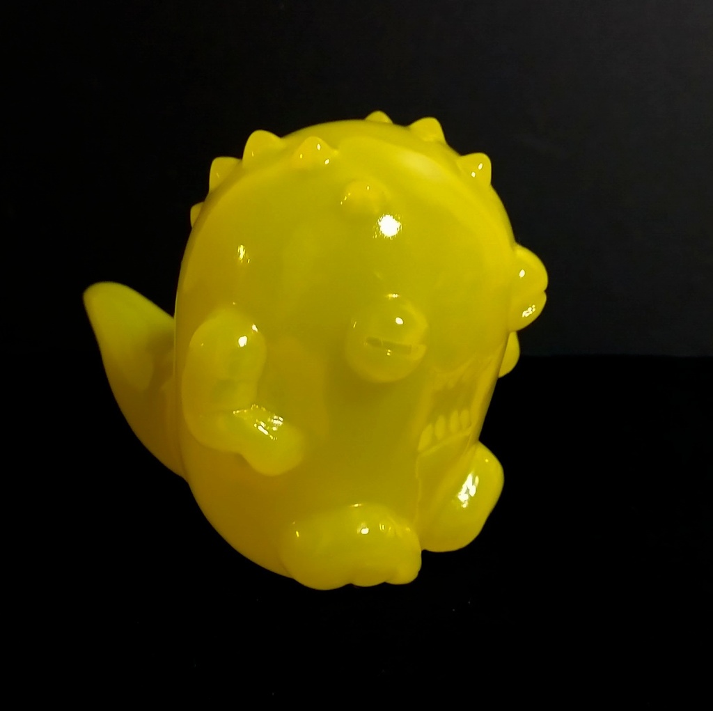 松村魂オリジナルソフビ「あかんぼう怪獣ラグー」無彩色版