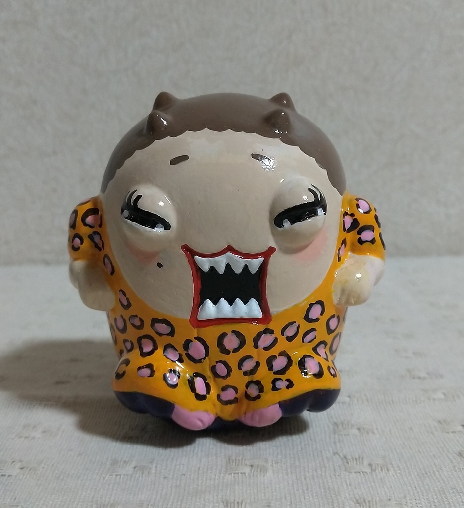 松村魂オリジナルソフビ「あかんぼう怪獣ラグー」カスタム商品「アメちゃんあげよか怪獣オカンラグー」