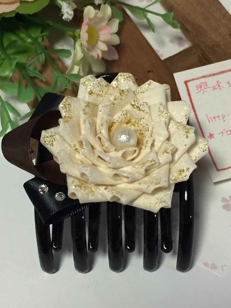 おお振りバラのヘアクリップ