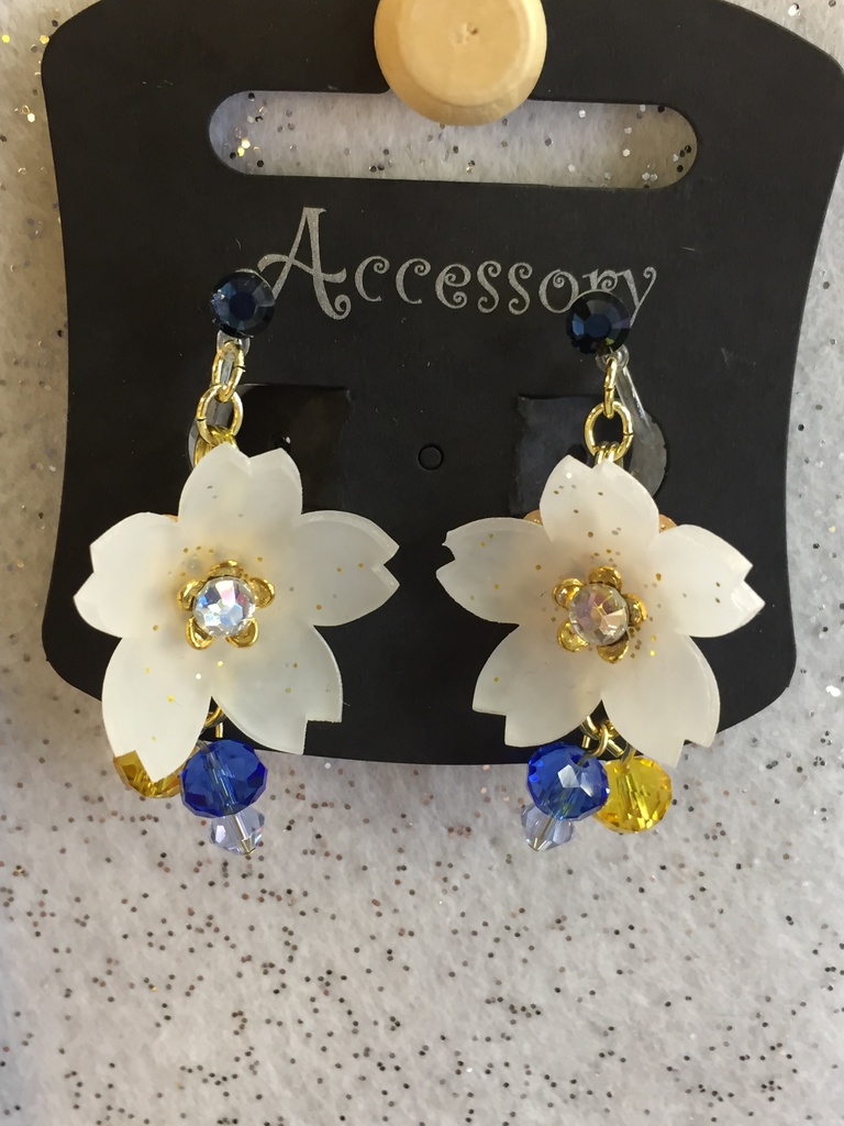 誉桜のイメージピアス三日月宗近