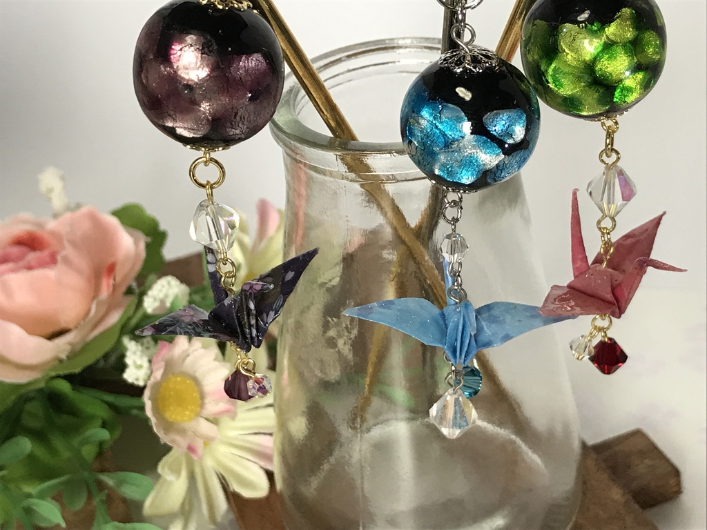 折り鶴とトンボ玉のかんざし