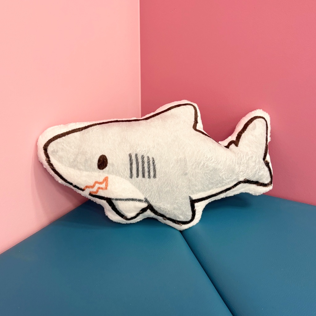 サメさんクッション