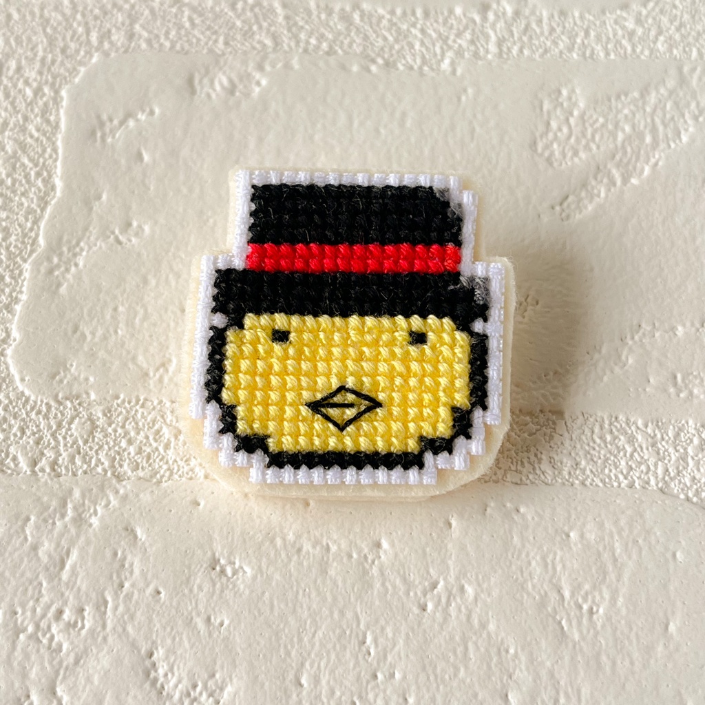 ハンドメイド・クロスステッチワッペン(ブローチピン付き)