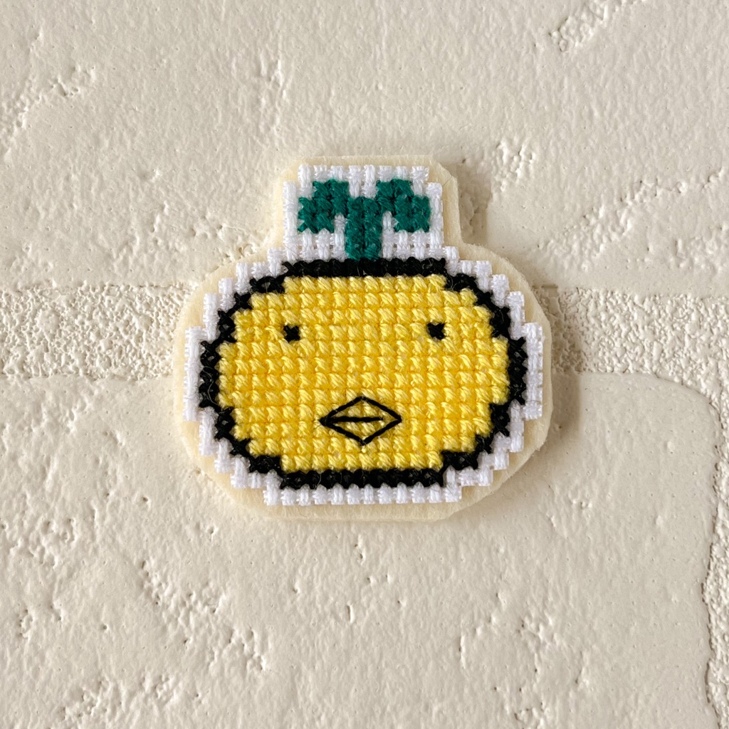 ハンドメイド・クロスステッチワッペン(ブローチピン付き)