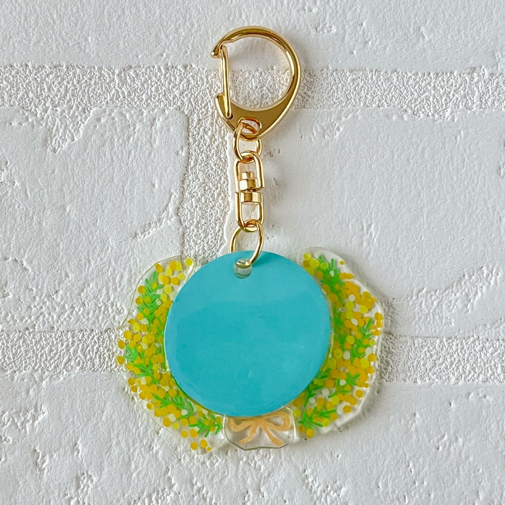 【3月の1個限定グッズ】お花とりき〜ミモザ添えたプラバンキーホルダー〜