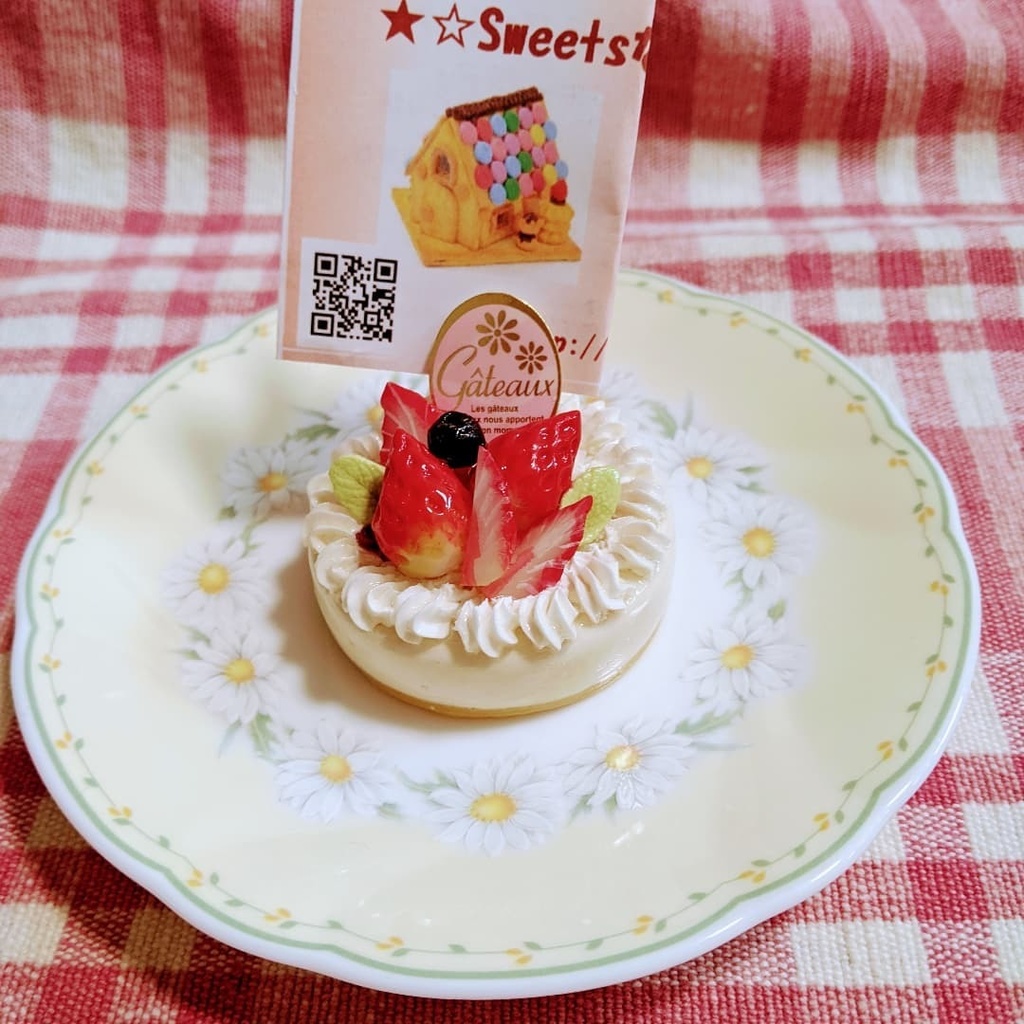 1/3 苺のホールケーキ (メモスタンド)
