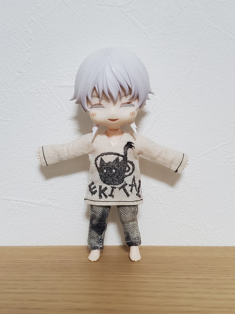 えきたいネコTシャツ