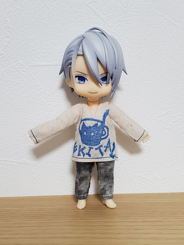 えきたいネコTシャツ