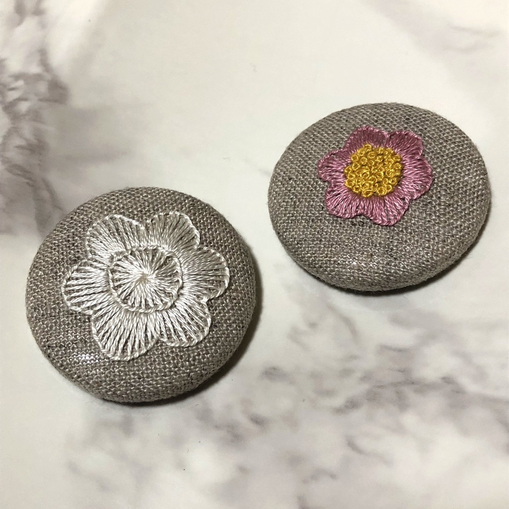 刺繍のくるみボタン(お花)