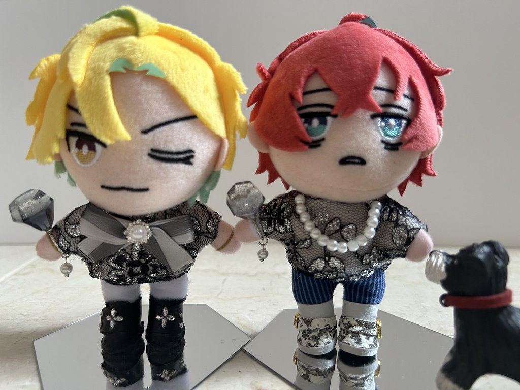 裸レーストップス