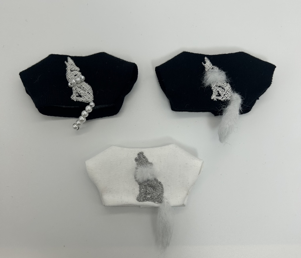 オオカミ刺繍Tシャツ