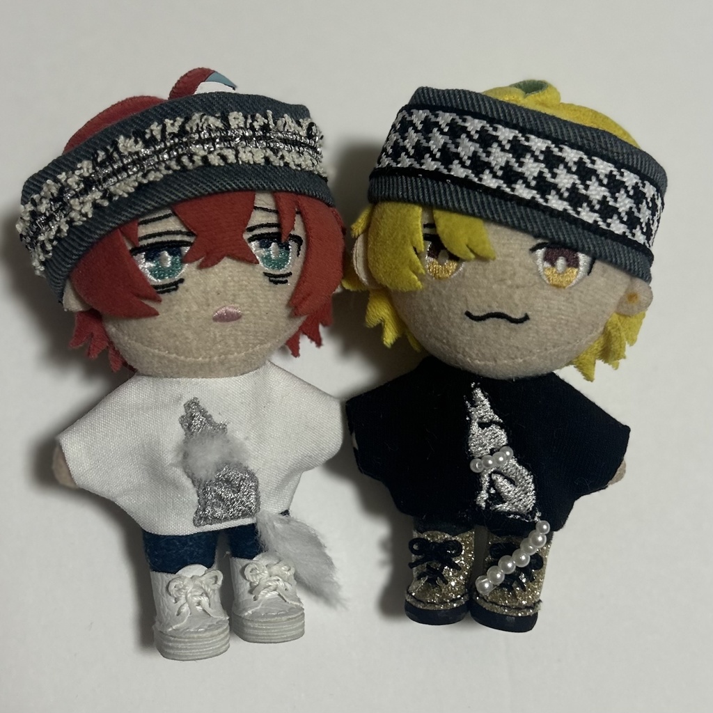 オオカミ刺繍Tシャツ