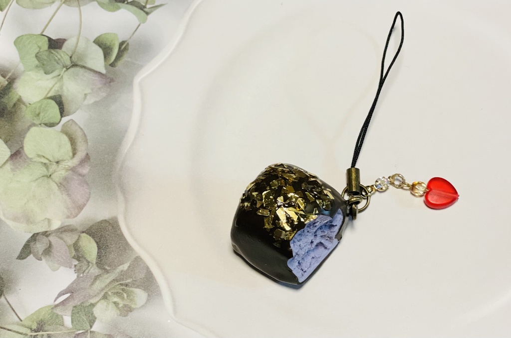 とろけるチョコレートキーホルダー(かじりかけチョコ)