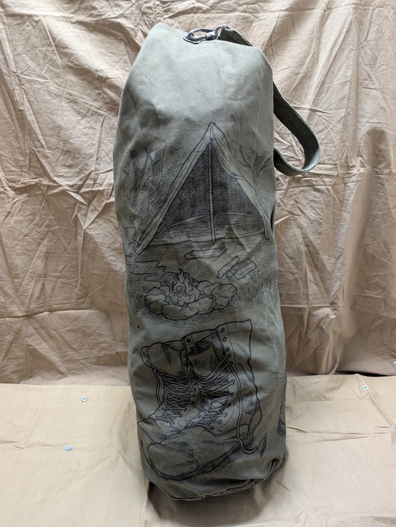 トレンチアートダッフルバッグ 「Going on an adveture」