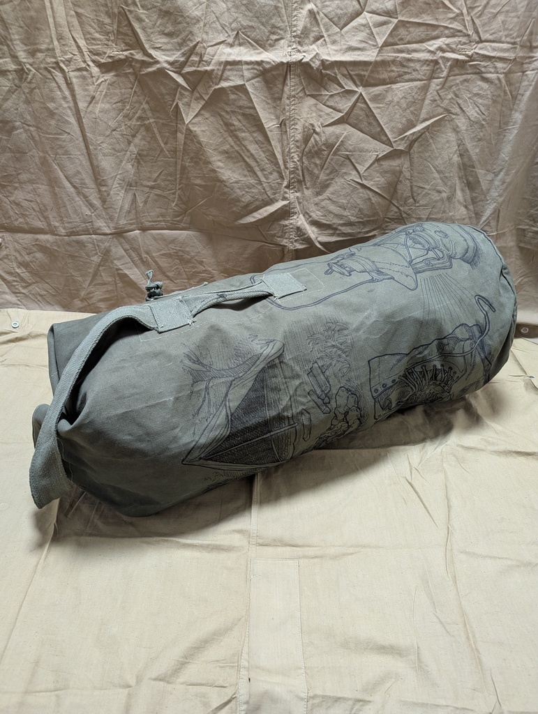 トレンチアートダッフルバッグ 「Going on an adveture」