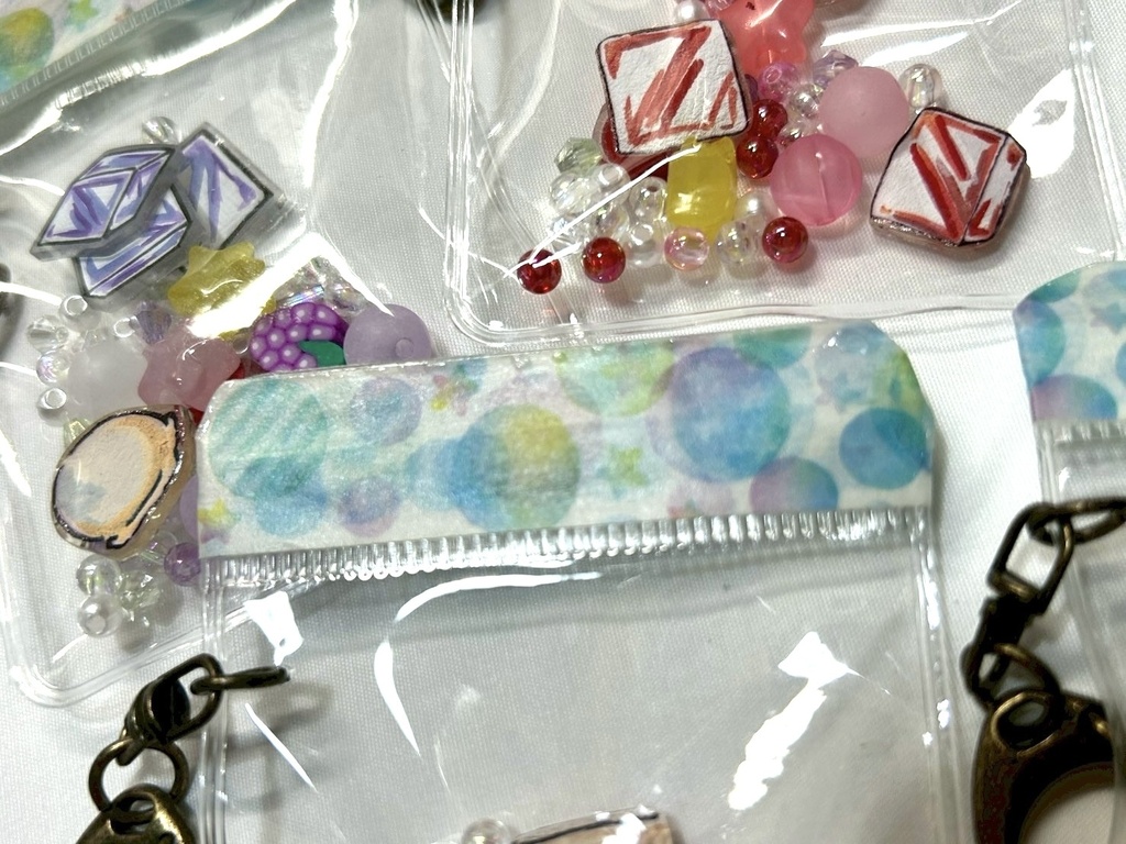 【ハンドメイド】クリームソーダモチーフ シャカシャカチャーム