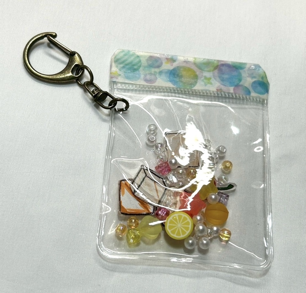 【ハンドメイド】クリームソーダモチーフ シャカシャカチャーム