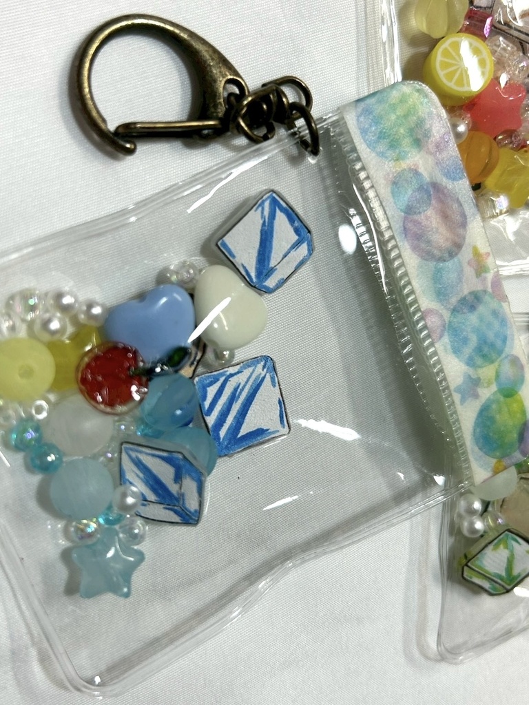 【ハンドメイド】クリームソーダモチーフ シャカシャカチャーム
