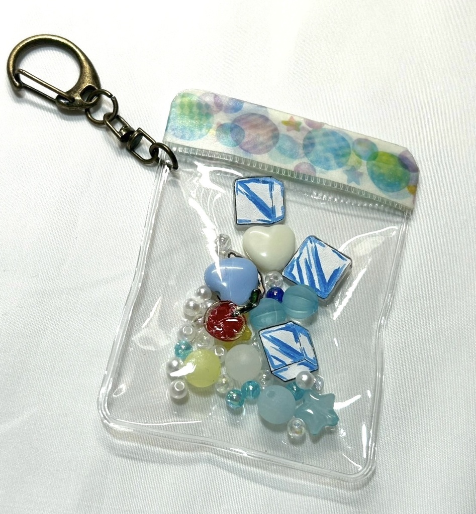 【ハンドメイド】クリームソーダモチーフ シャカシャカチャーム
