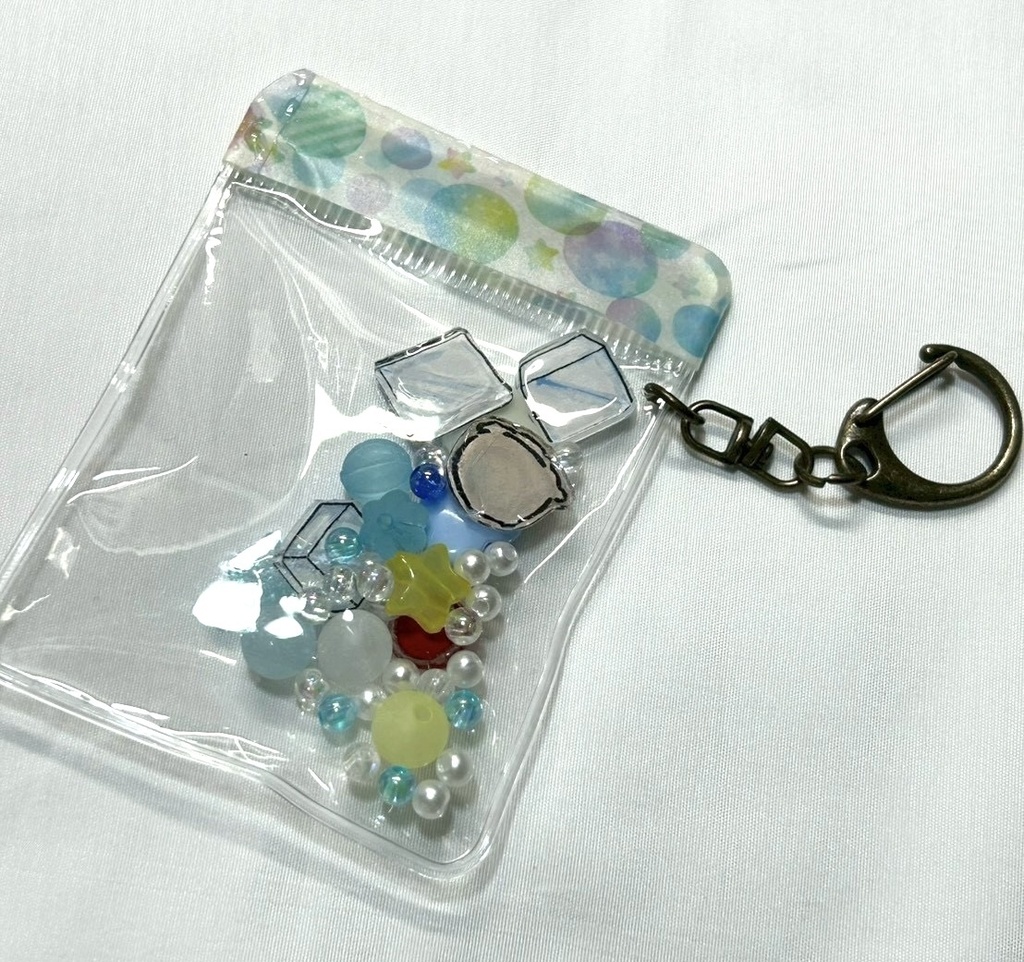 【ハンドメイド】クリームソーダモチーフ シャカシャカチャーム
