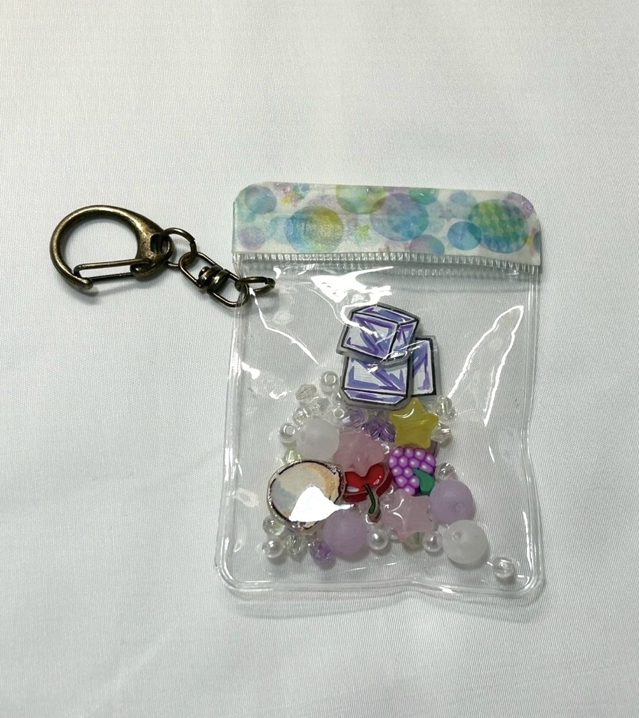 【ハンドメイド】クリームソーダモチーフ シャカシャカチャーム