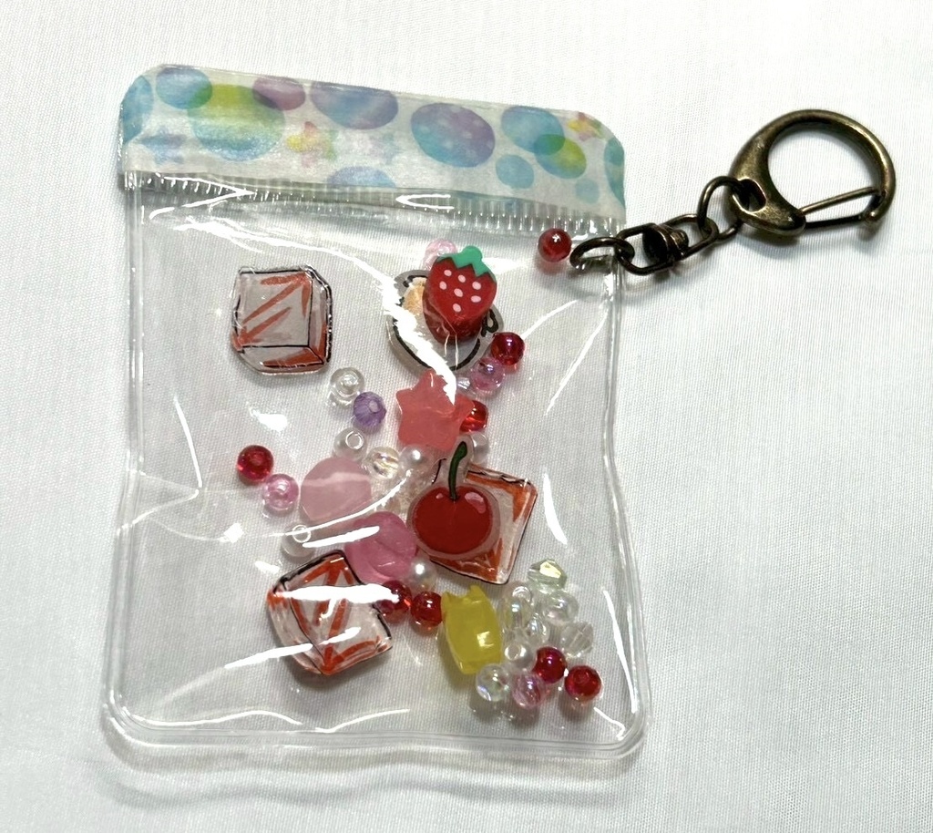 【ハンドメイド】クリームソーダモチーフ シャカシャカチャーム