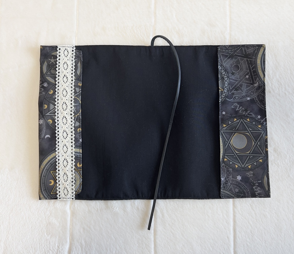 【サイレント・ウィッチイメージ】ブックカバー ブラック×ブラック