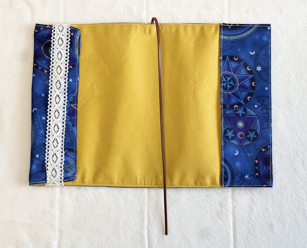 【サイレント・ウィッチイメージ】ブックカバー ブルー×イエロー