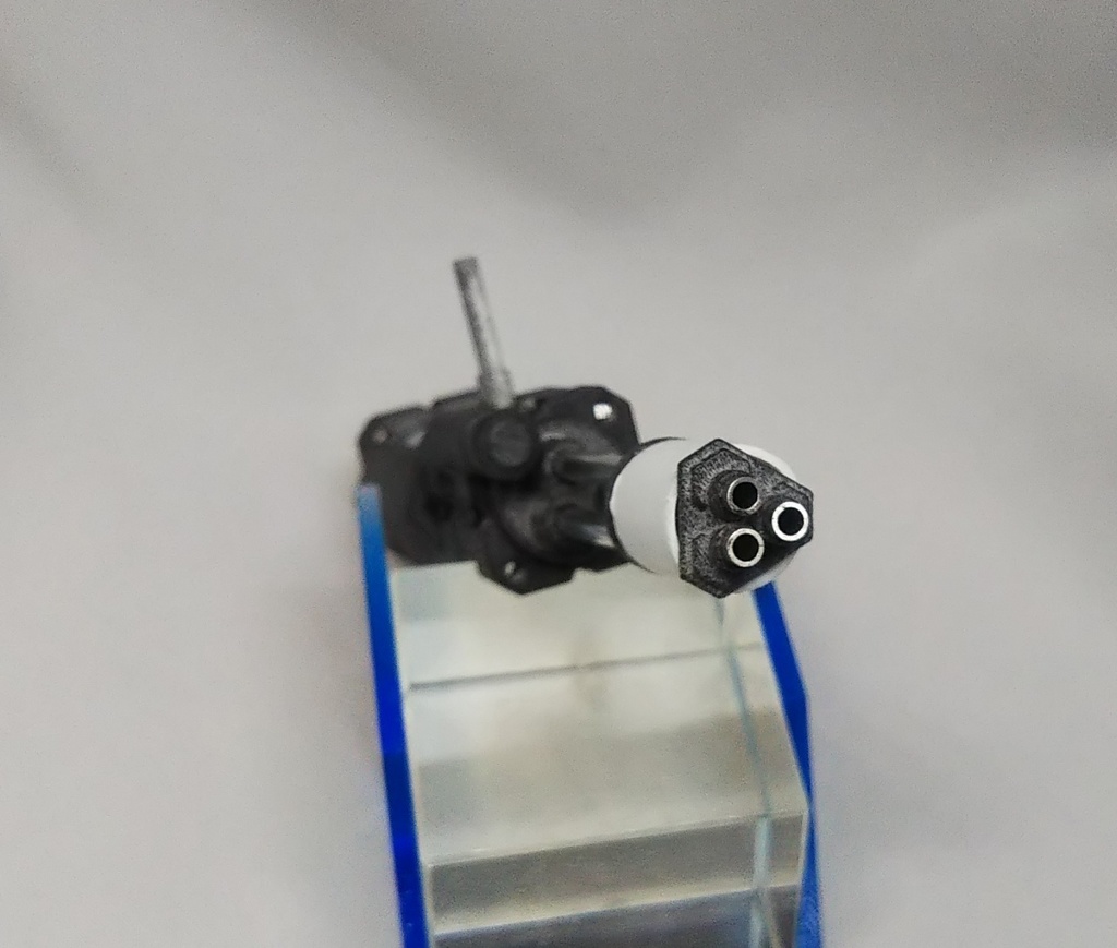 ショートバレル 〔PBテイル〕ガトリングガン(組み立て済・無彩色)