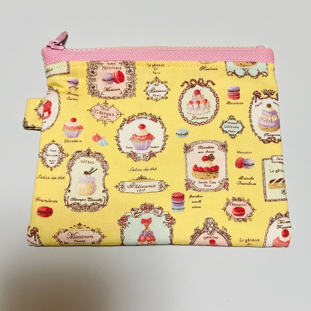 イナウサ ポーチ