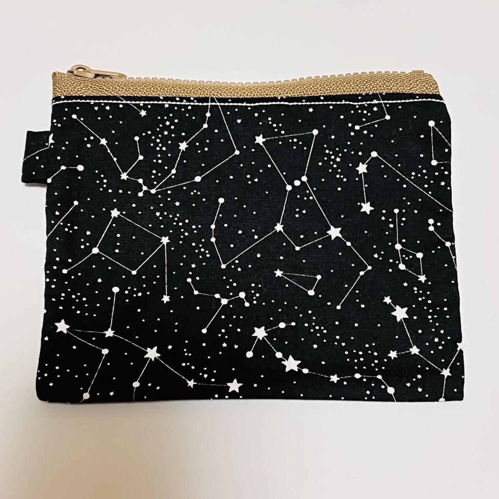 イナウサ ポーチ