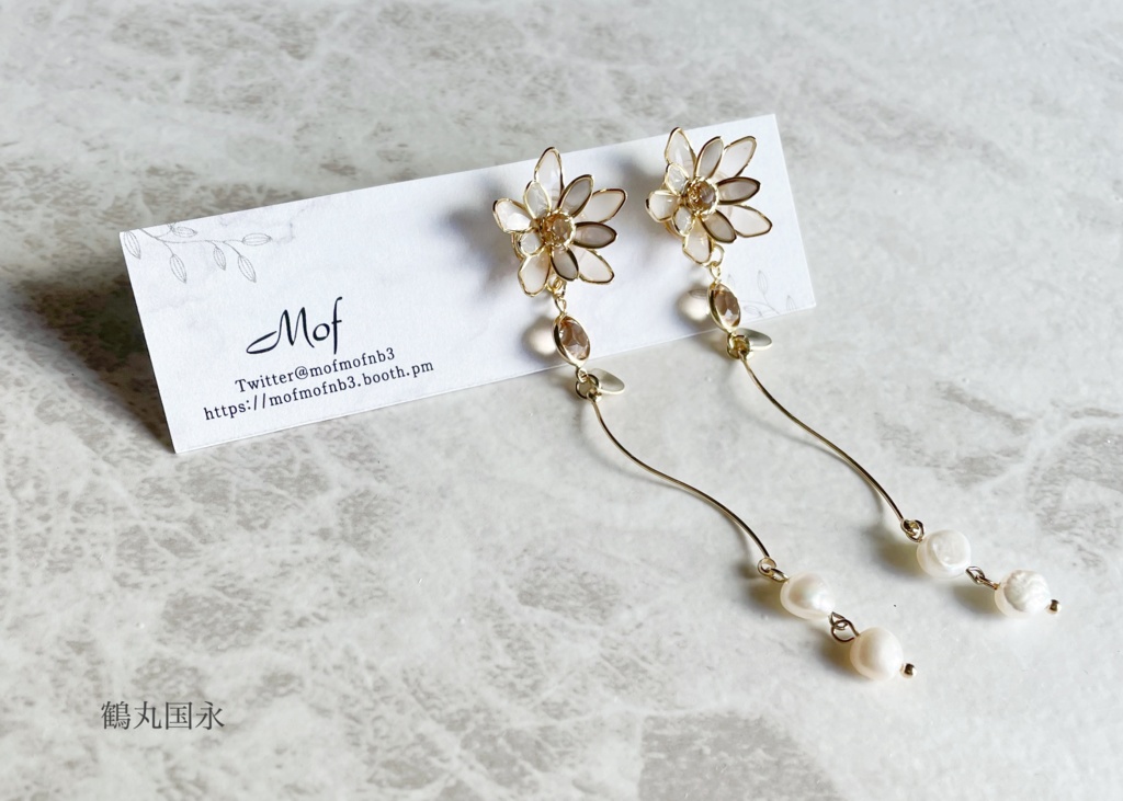 フラワーモチーフイヤリング・ピアス