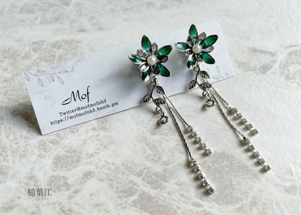 フラワーモチーフイヤリング・ピアス