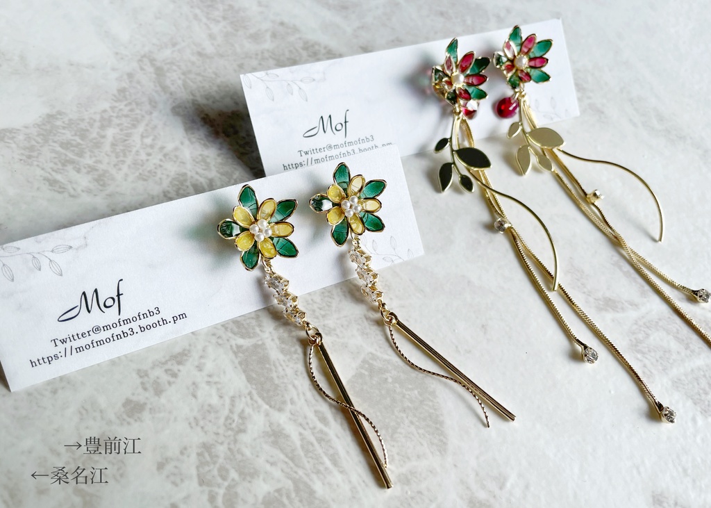 フラワーモチーフイヤリング・ピアス