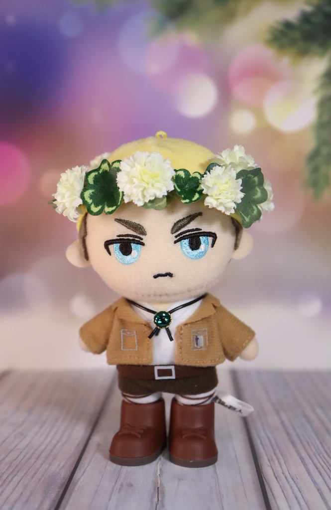 ぬいたんに捧げる白詰草の花冠　