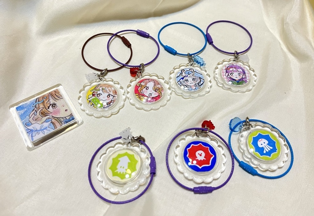 原画キーホルダー（お花）　〜オリジナルクリアビーズ付き〜