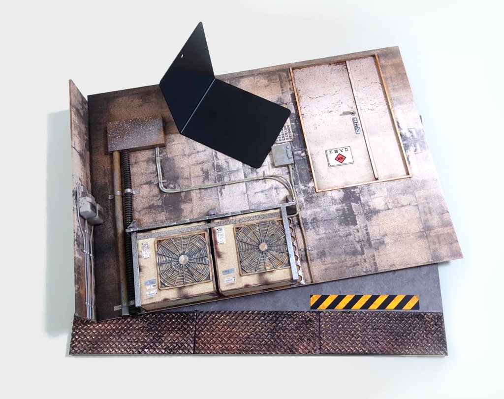 【20%OFF!】1/12スケール 倉庫 通用口