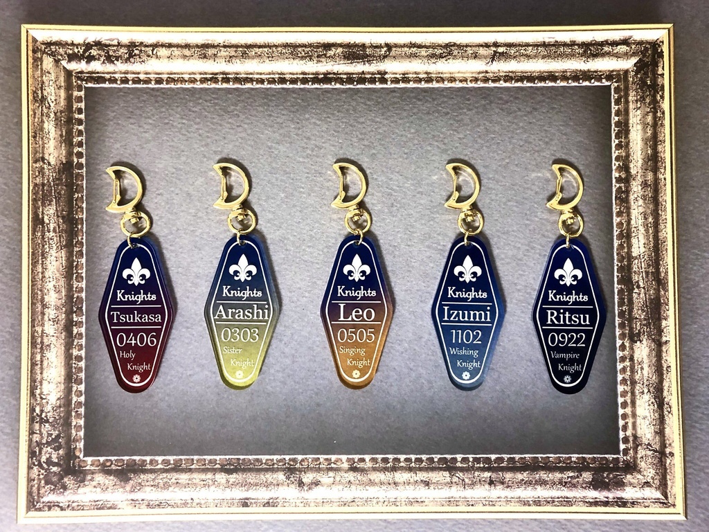 Knightsモーテル風アクキー