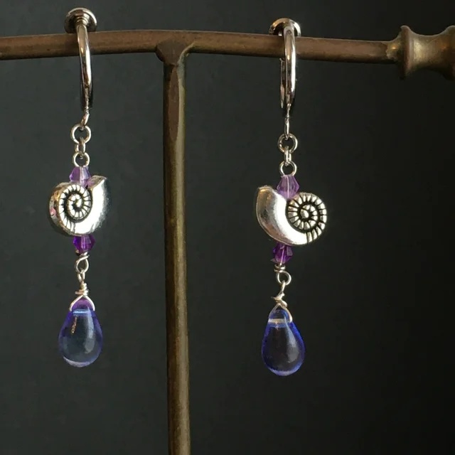 ツイステ オクタヴィネル 巻貝 海のしずく ピアス イヤリング