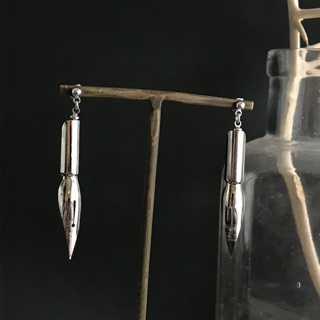 片耳価格❗️岸辺露伴 本物 ペン先 ピアス イヤリング