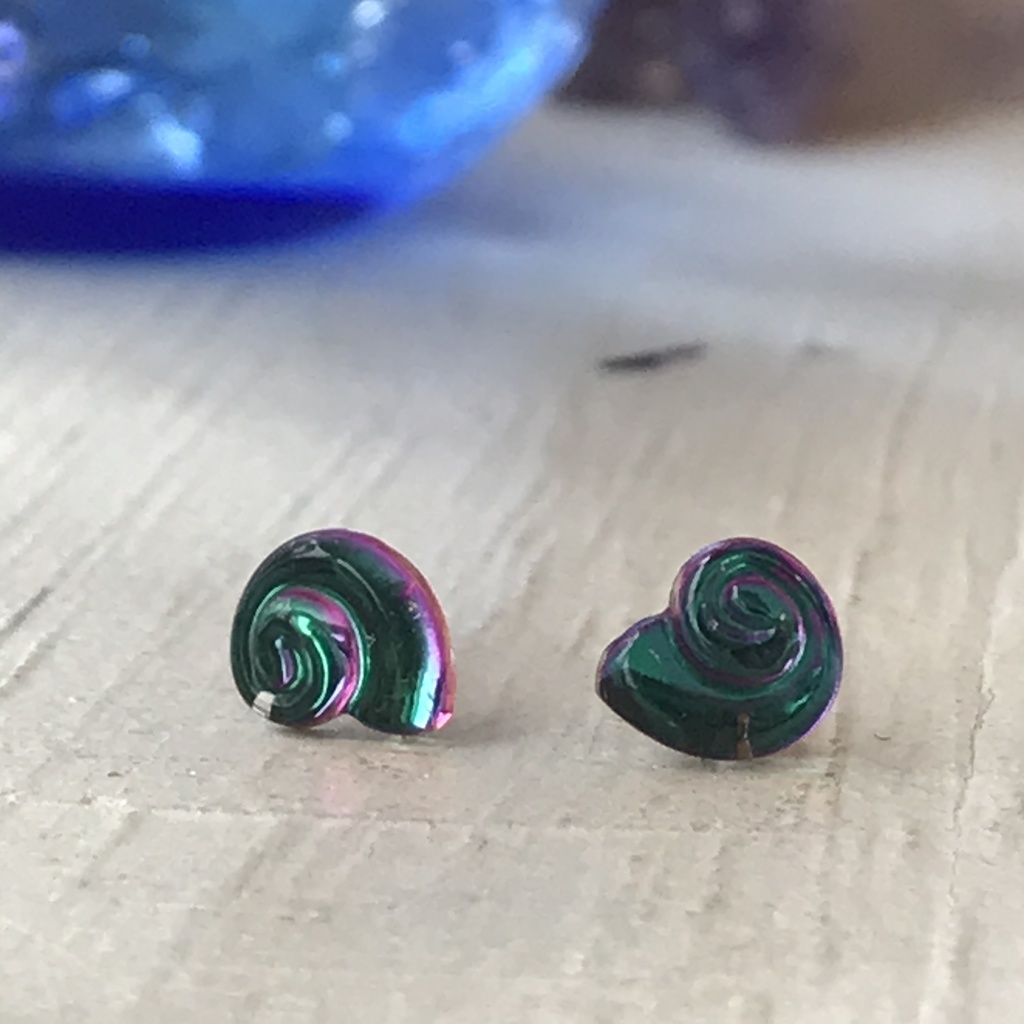 再再販 深海 貝 ピアス イヤリング ヴィンテージガラス