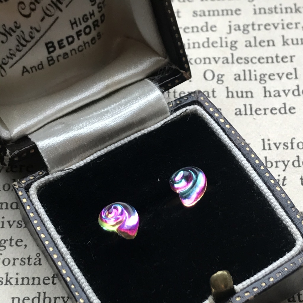 再再販 深海 貝 ピアス イヤリング ヴィンテージガラス