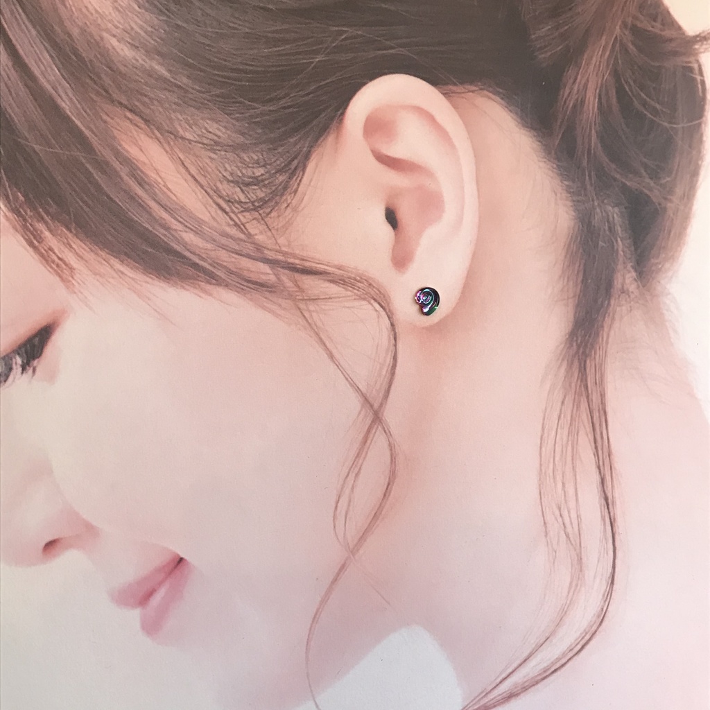 再再販 深海 貝 ピアス イヤリング ヴィンテージガラス