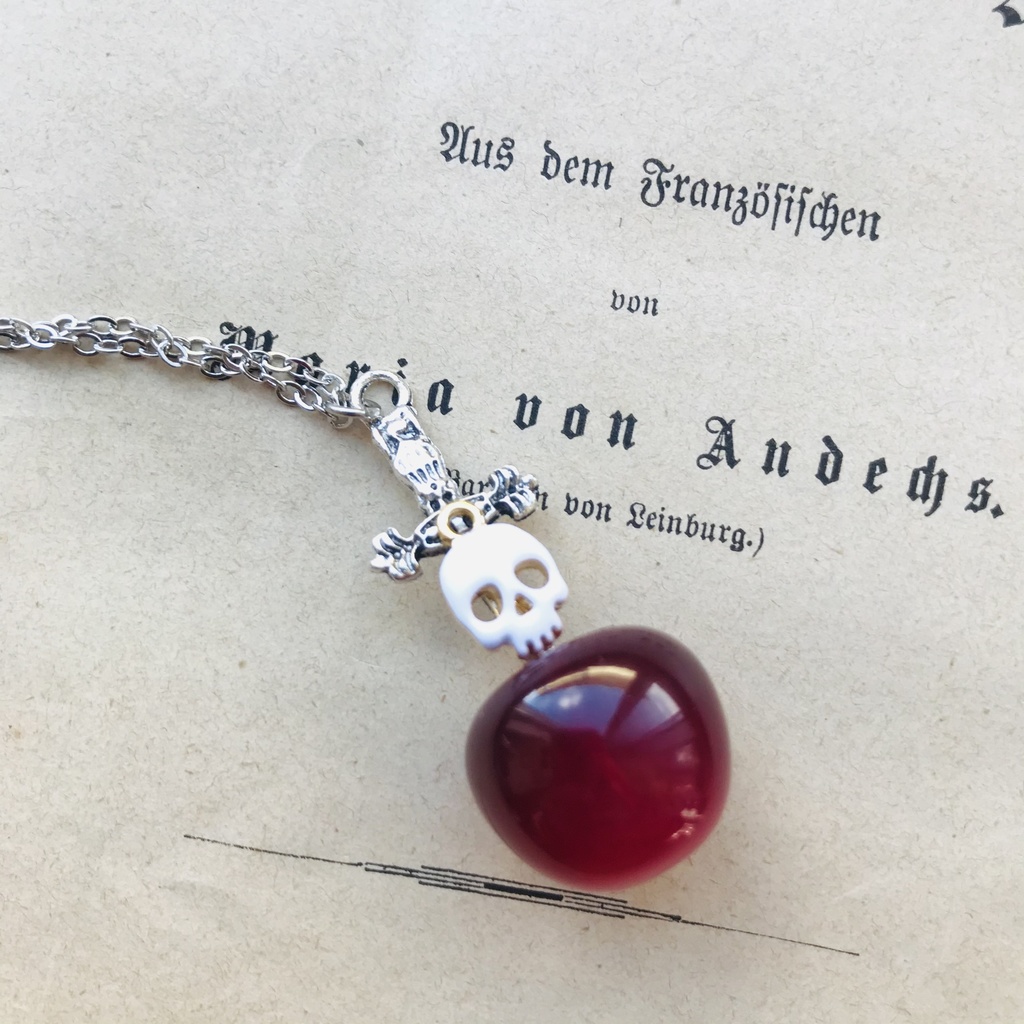 ツイステ ポムフィオーレ 剣の刺さったリンゴ ネックレス 髑髏 ドクロ スカル