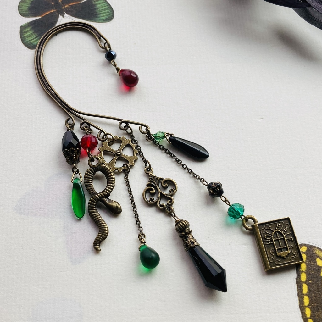 再販 ハリーポッター スリザリン 蛇 魔法書 イヤーフック